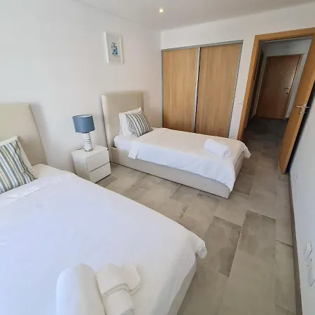 S. Soares Clube Praia Da Rocha * Portimão
